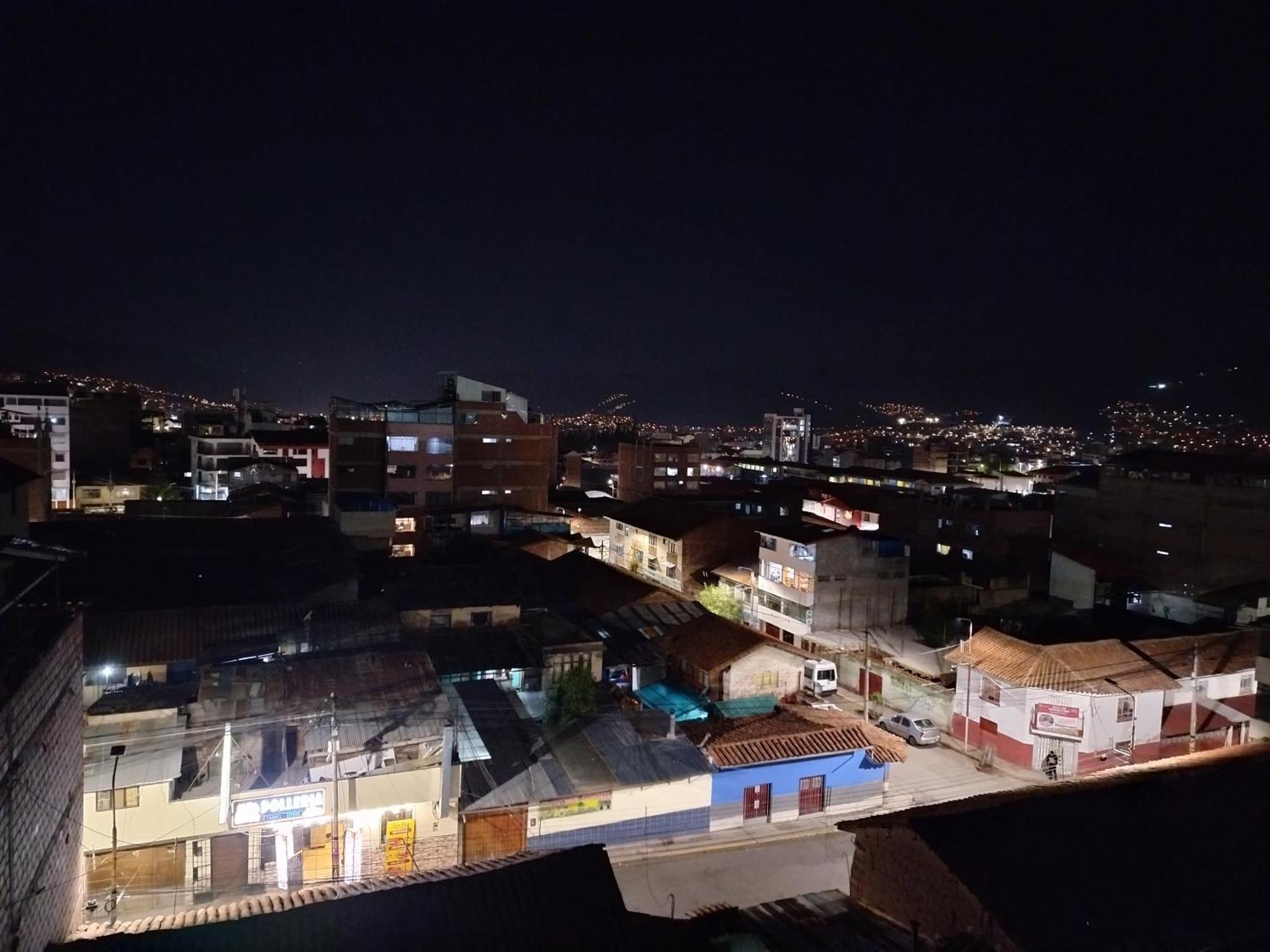 Tahuanwasi House Building Apartment *